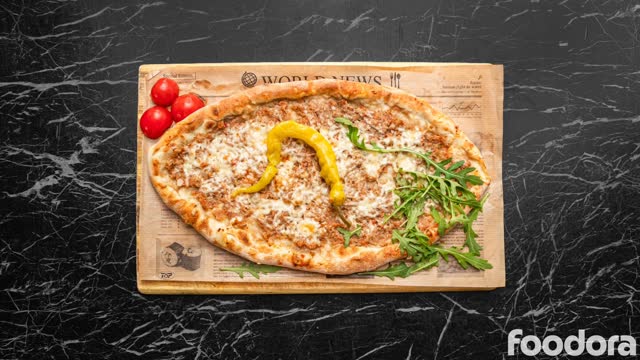Pide mit Faschiertem & Käse